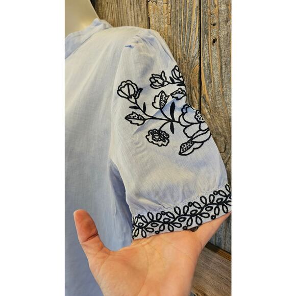 Loft sz M lightweight chambray puff sleeve boho embroidered cottagecore blouse - Picture 2 of 7